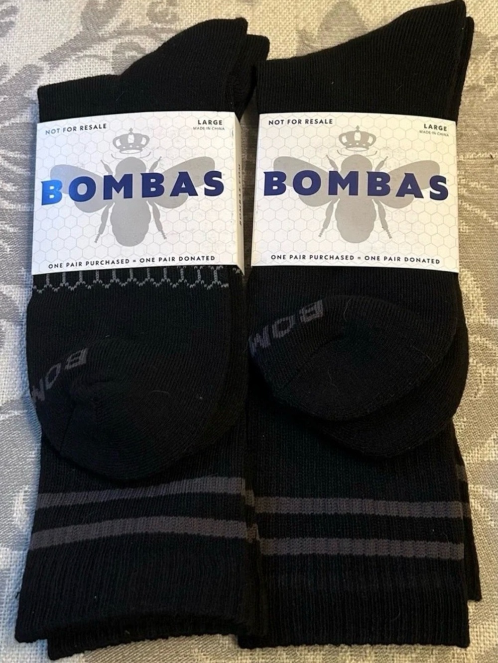 3 NWT Bombas Men's Black Crew Socks with Gray Stripe Accents - 3 Pack SZ LG